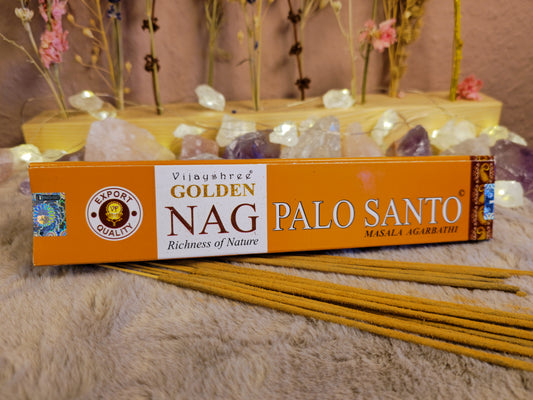 Räucherstäbchen von Golden Nag – Palo Santo, Bestseller! – 15 Stäbchen für eine magische Atmosphäre