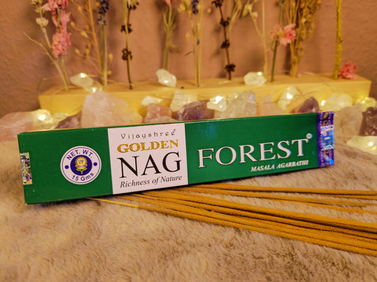 Räucherstäbchen von Golden Nag – Forest – Naturverbundenheit in jedem Atemzug – 15 Stäbchen für eine erfrischende Atmosphäre
