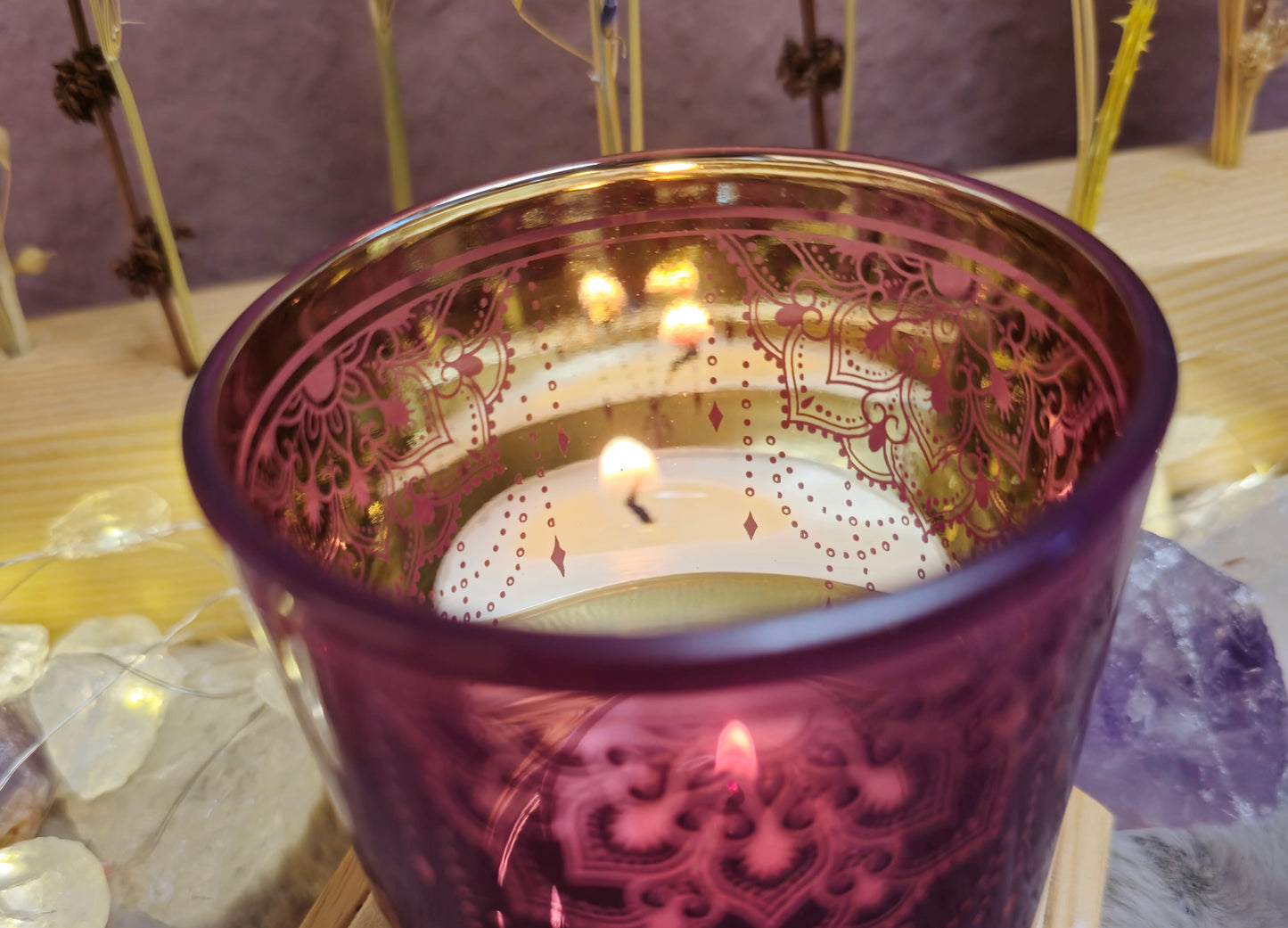 Mystisches Windlicht mit Mandala-Ornament – Magenta. Magie im Kerzenschein
