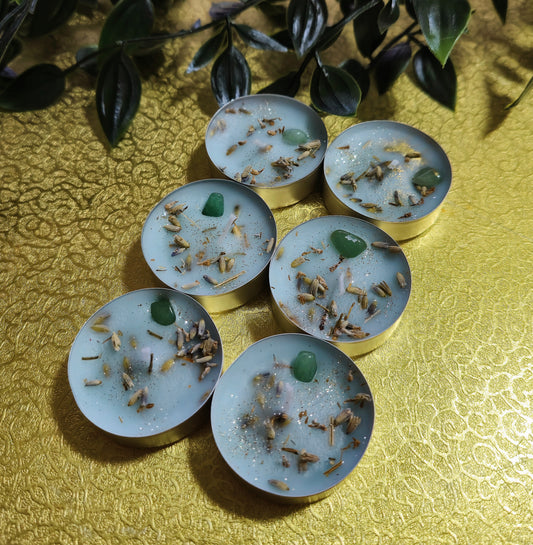 Spirituelles Teelicht Mintgrün mit Salbei & Lavendel – Aventurin & Lavendelblüten