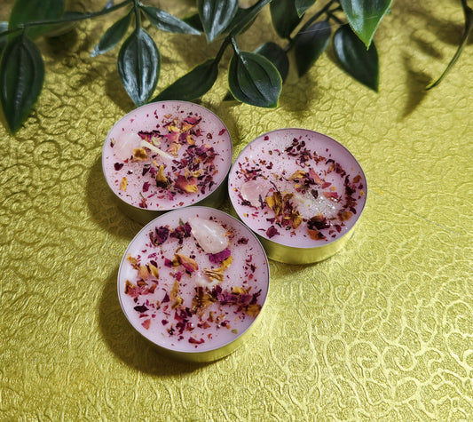 Spirituelles Teelicht Rosa mit Magnolie & Rose – Rosenquarz, Rosenblüten & Goldglitzer